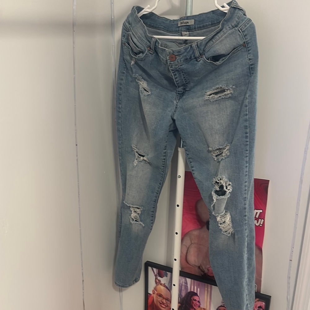 Vince Blue Skinny Jeans with Distressed Details
